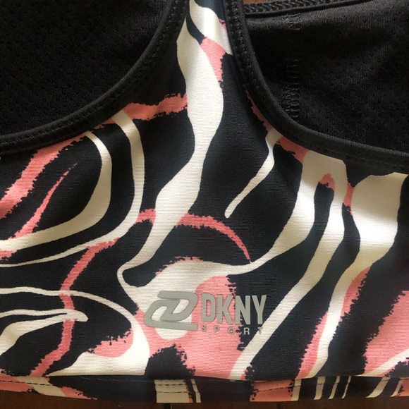 NWT DKNY Women's Printed Dizzy Strappy Sports Bra Size Medium New Pink Black - Picture 7 of 9